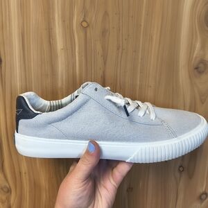 Sperry Women's Gray and White Sneakers, Size 8.5